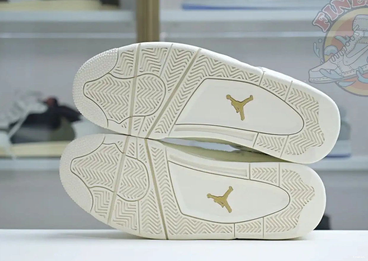 4 Air Jordan 0523
